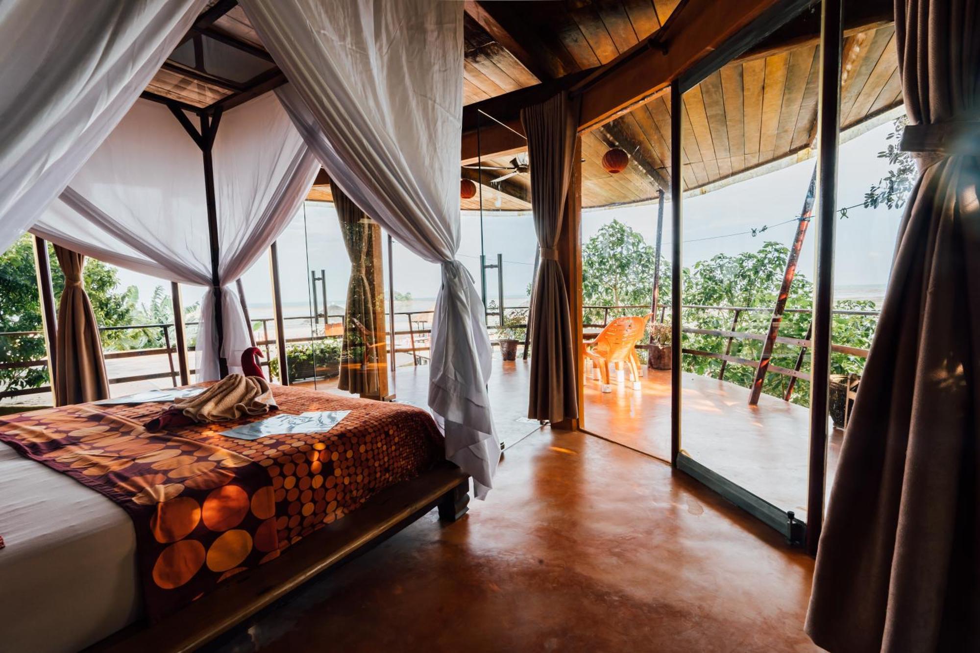 Loola Adventure Resort Teluk Bakau Exterior foto