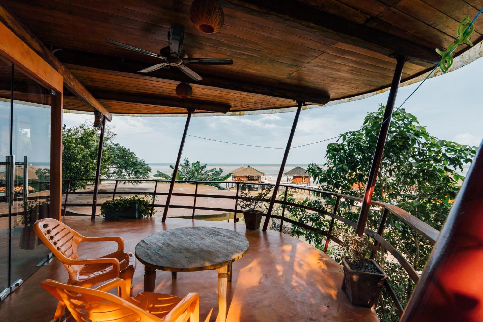 Loola Adventure Resort Teluk Bakau Exterior foto