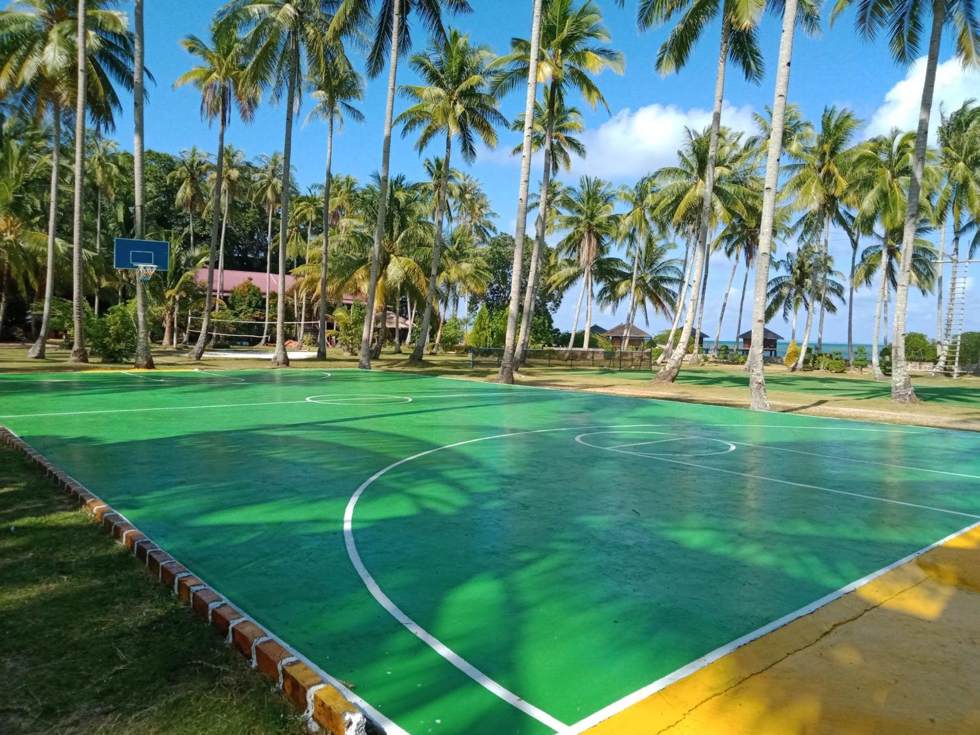Loola Adventure Resort Teluk Bakau Exterior foto
