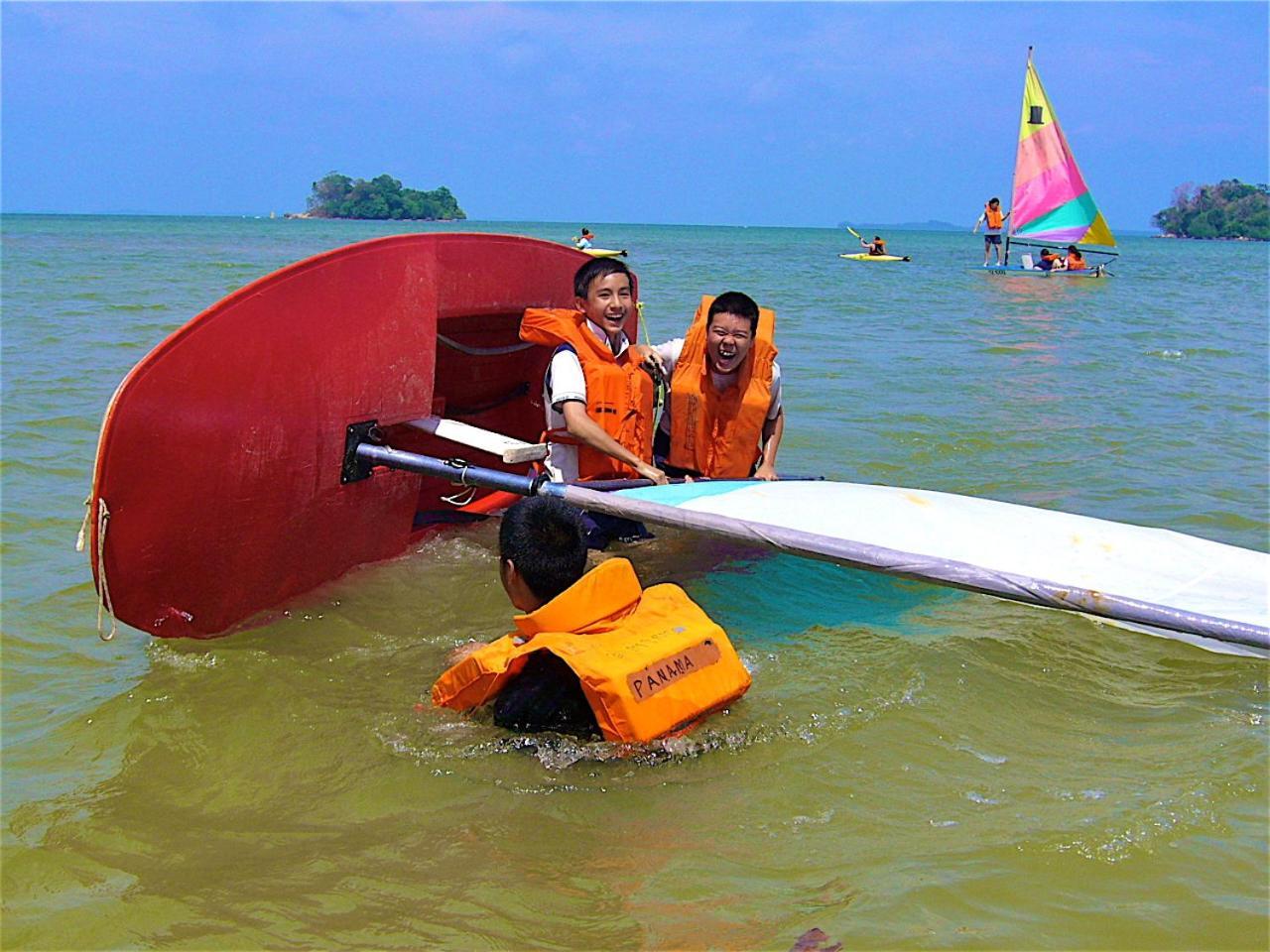 Loola Adventure Resort Teluk Bakau Exterior foto
