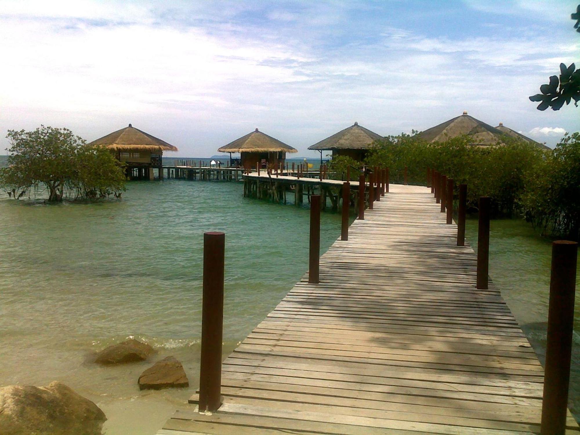 Loola Adventure Resort Teluk Bakau Exterior foto