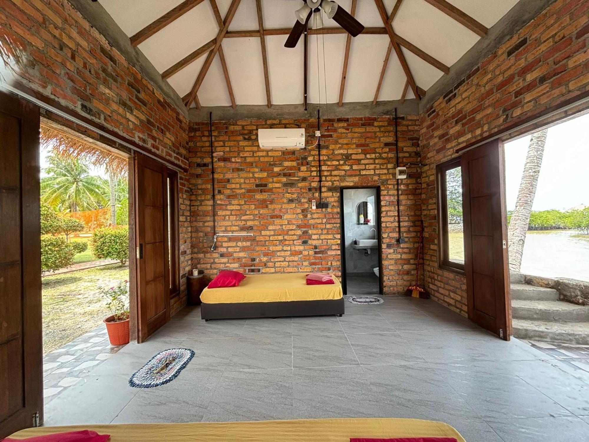 Loola Adventure Resort Teluk Bakau Zimmer foto