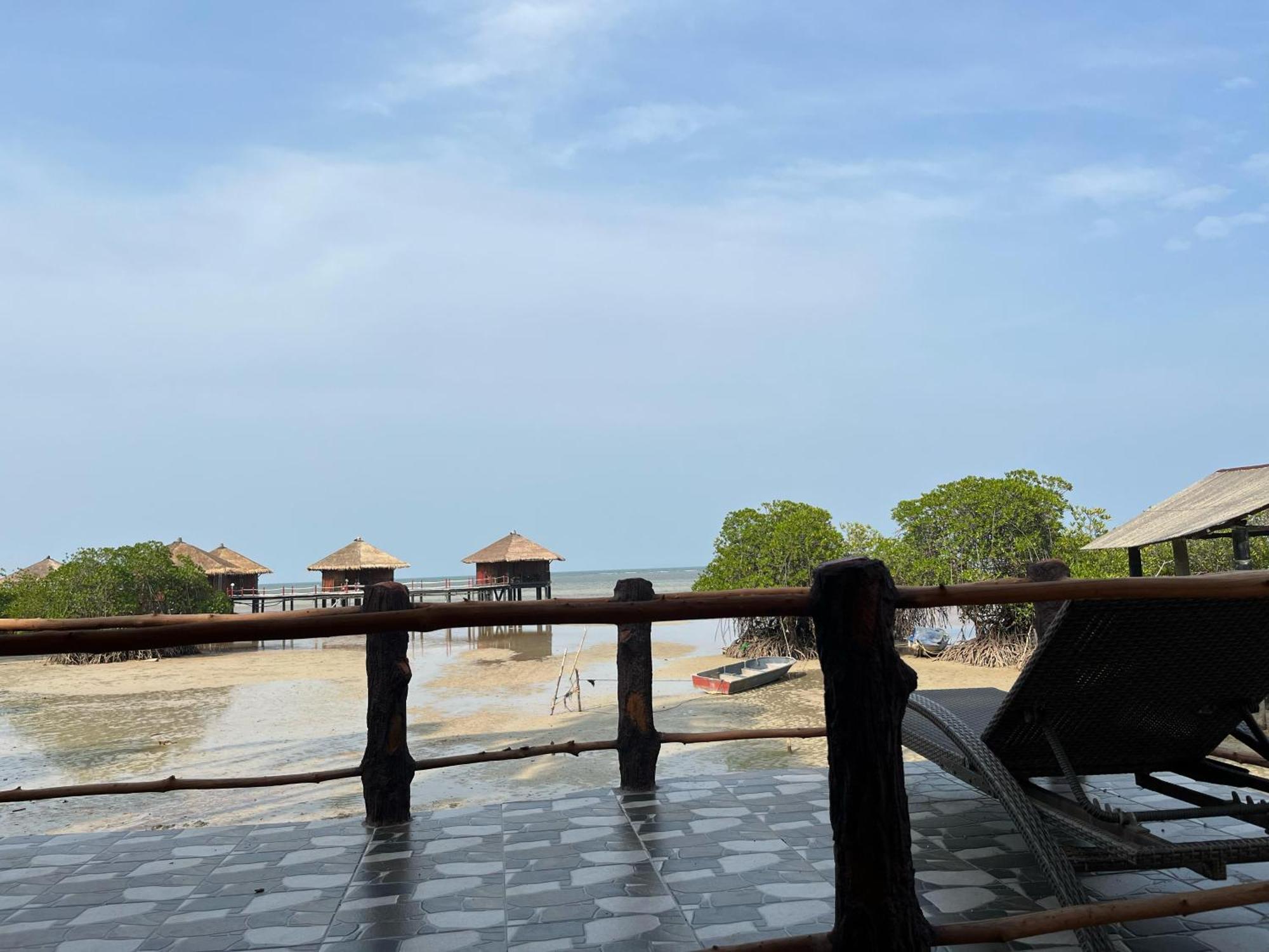 Loola Adventure Resort Teluk Bakau Exterior foto